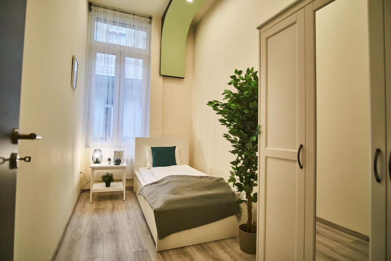 F4 Design Apartment- Boedapest Buitenkant foto