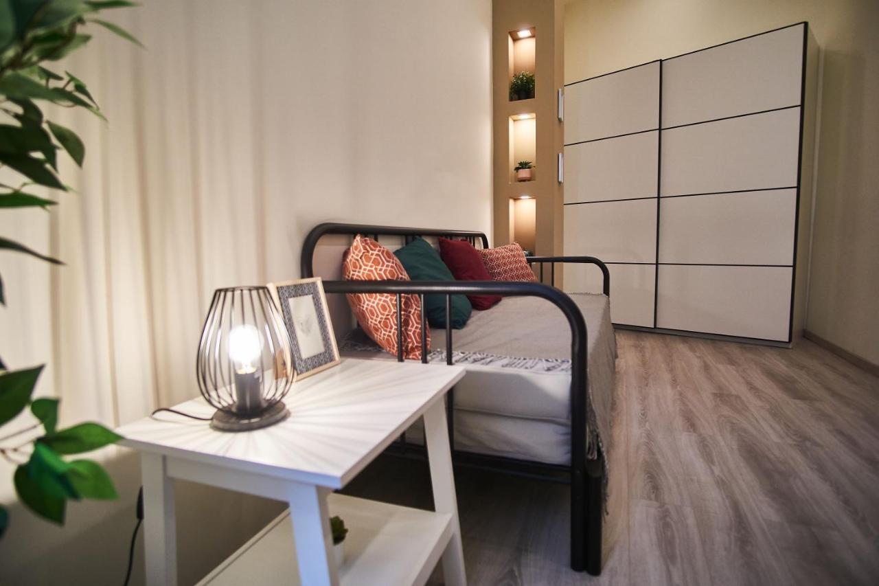 F4 Design Apartment- Boedapest Buitenkant foto