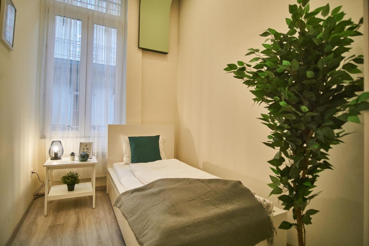 F4 Design Apartment- Boedapest Buitenkant foto