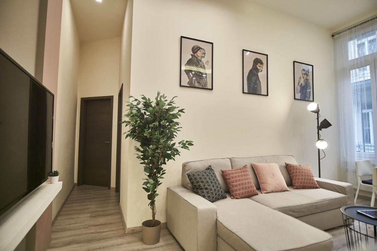 F4 Design Apartment- Boedapest Buitenkant foto