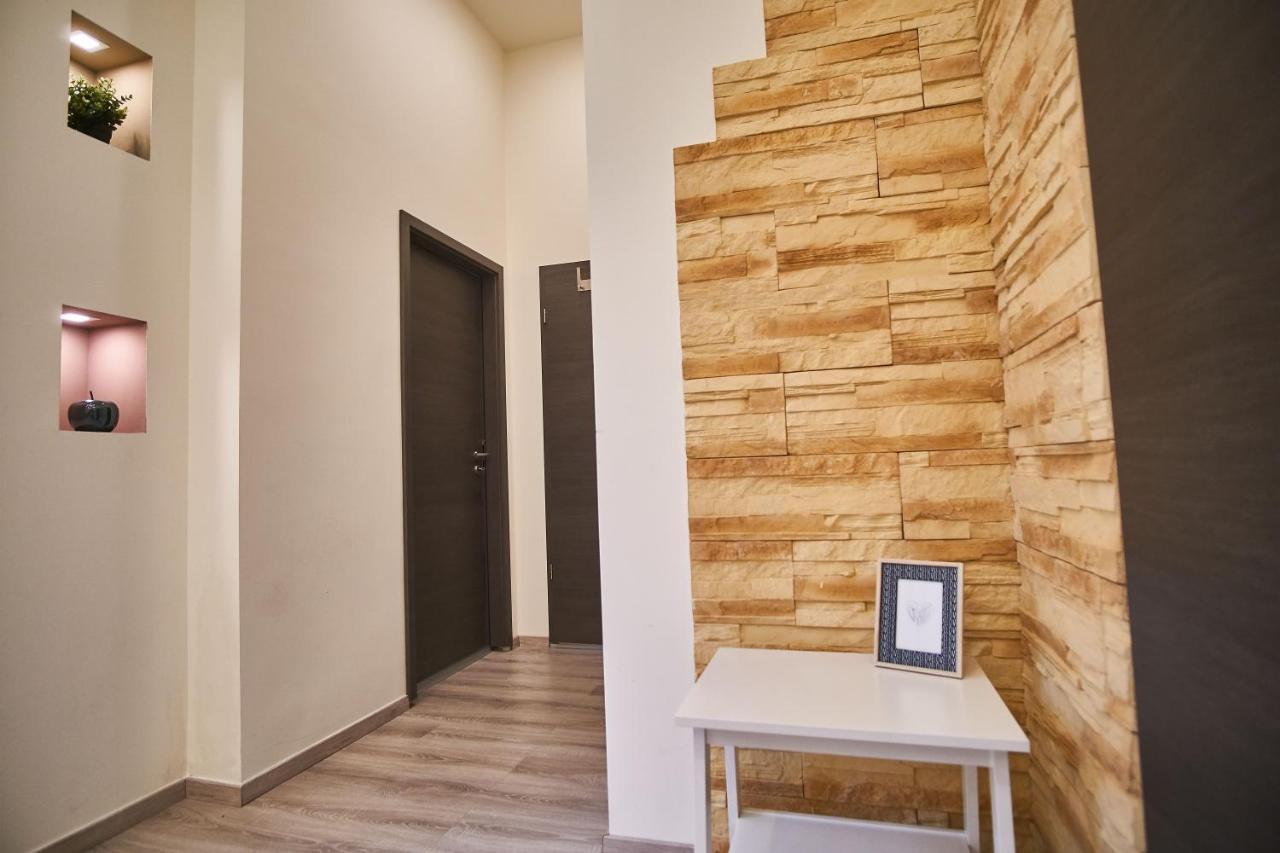 F4 Design Apartment- Boedapest Buitenkant foto
